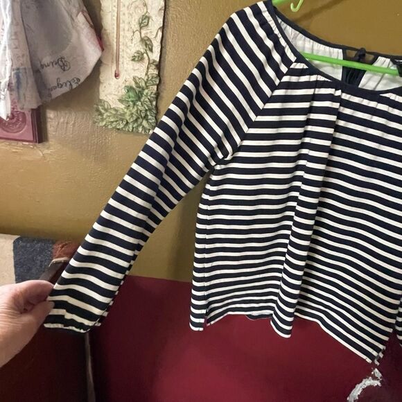 J.Crew size Med striped peasant style ties in back . - Picture 6 of 9